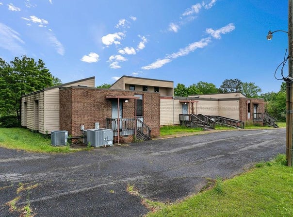 230 HOSPITAL DR Dr, Vernon, AL 35592