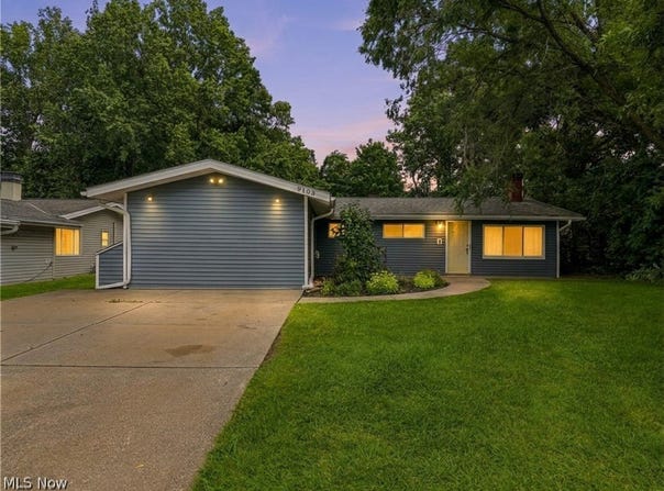 9103 Cranbrook Drive, Northfield Village, OH 44067