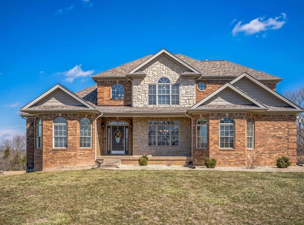 540 Sarah Blake Lane, Versailles, KY 40383