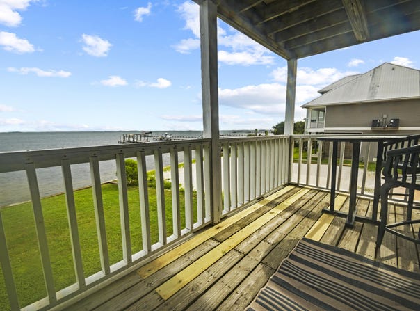 5539 Soundside Drive, Gulf Breeze, FL 32563