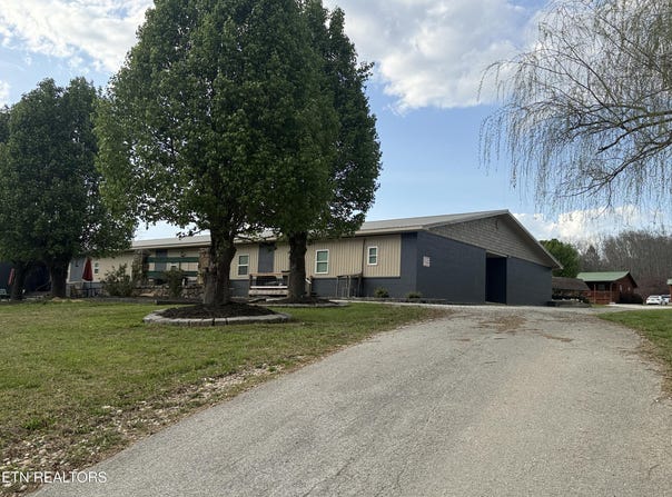 128 Old Stinking Creek Rd, LaFollette, TN 37766