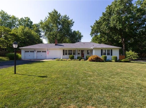 1009 W 97th Street, Kansas City, MO 64114