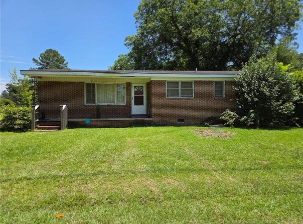 74 Crest Hill Street, Reynolds, GA 31076
