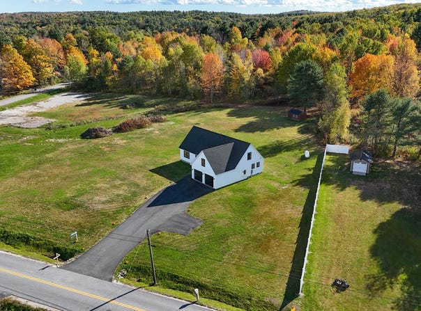 319 Harmons Corner Road, Auburn, ME 04210