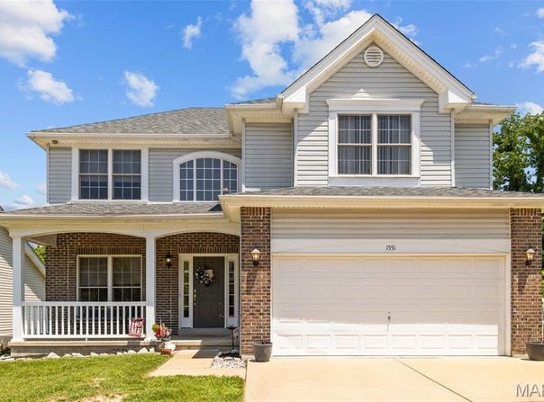 1551 Laurel Bluffs Drive, Hazelwood, MO 63042