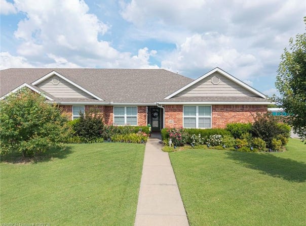 133 Honeysuckle  ST, Alma, AR 72921