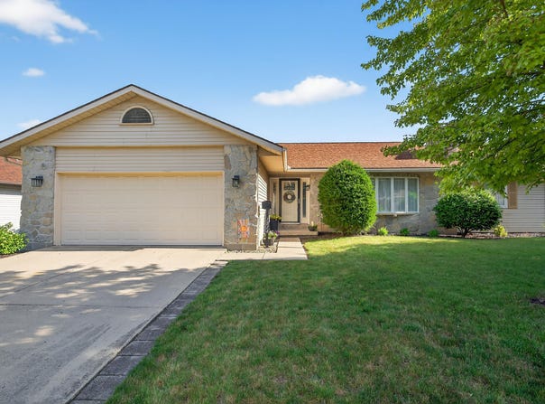 1814 Kingsbury Drive, Saint Marys, OH 45885
