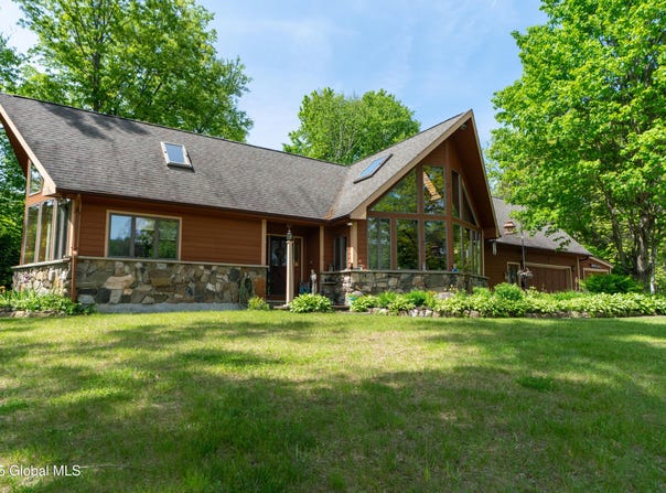 249 Old Saratoga Road, Moreau, NY 12831