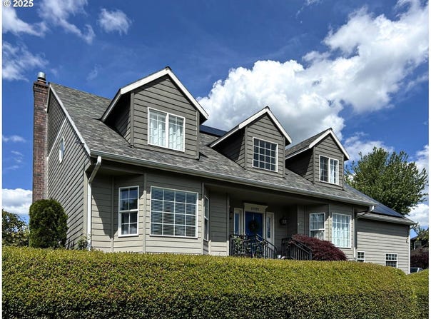 12575 SE BLUFF DR, Clackamas, OR 97015