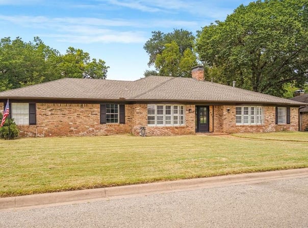 1407 Crescent Drive, Sherman, TX 75092