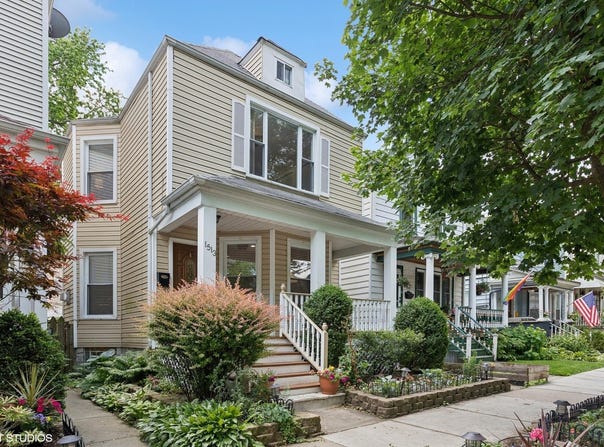 1513 W Highland Avenue, Chicago, IL 60660