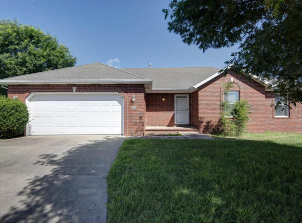 6011 N 9th Avenue, Ozark, MO 65721
