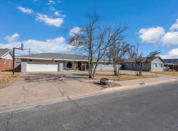 1800 Hughes St, Midland, TX 79705