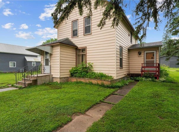 45 Center Avenue N, Elgin, MN 55932