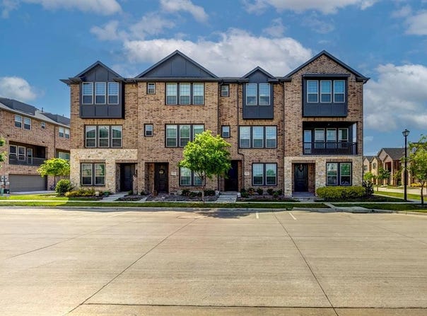 2734 Levee Lane, Lewisville, TX 75067