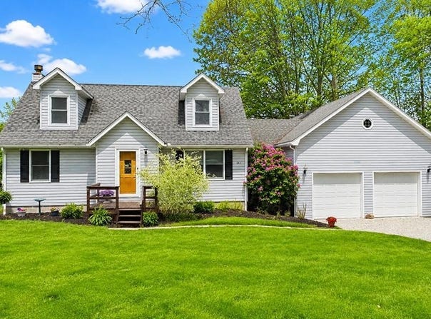 345 Meadow Drive, Johnstown, PA 15905