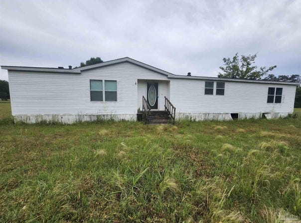 4051 Lambert Bridge Rd, Mcdavid, FL 32568