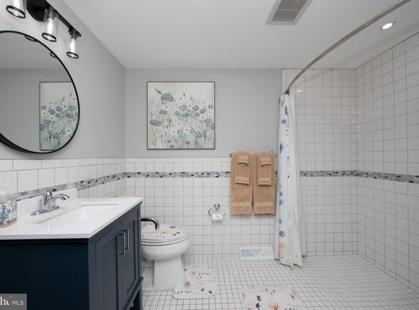 709 SHEPPARD AVENUE, RUNNEMEDE, NJ 08078