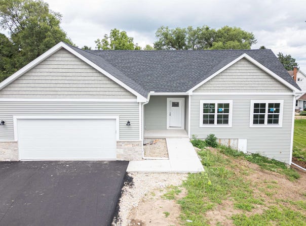 299 Teri Lee Lane, Orfordville, WI 53576