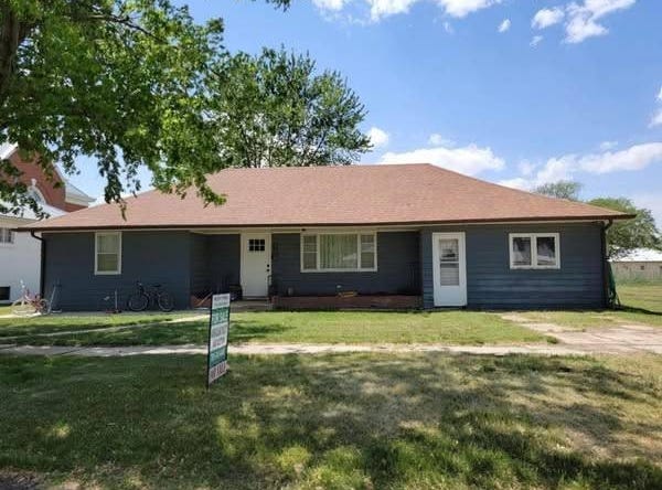 409  Walnut St, Lebanon, KS 66952