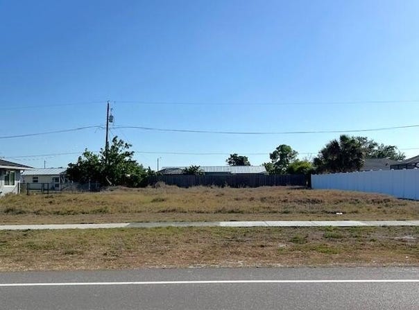 2491 Lake View Boulevard, Port Charlotte, FL 33948