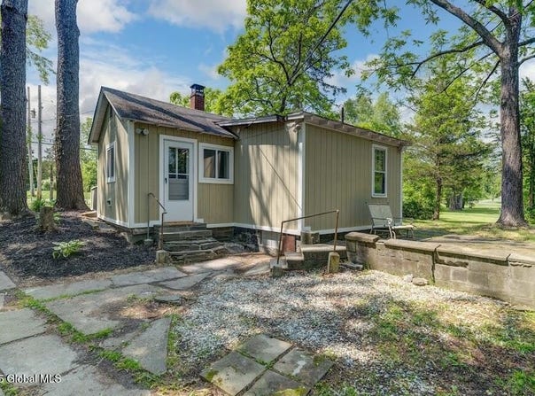 3956 Route 9 W., Saugerties, NY 12477