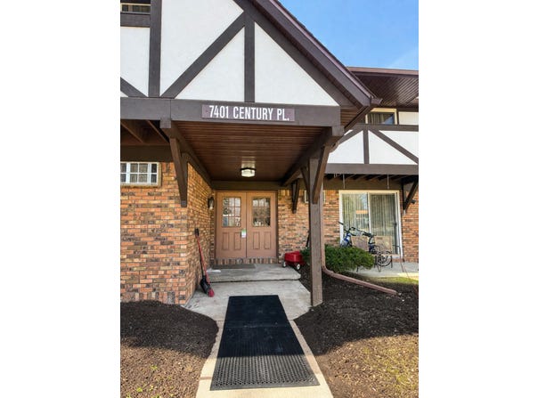 7401 Century Pl, Middleton, WI 53562