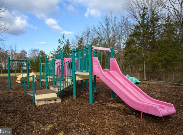1305 SOUTH BRANCH DRIVE, WHITEHOUSE STATION, NJ 08889