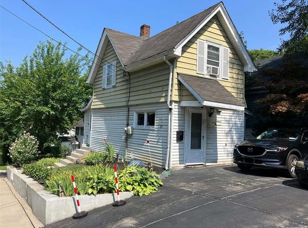 19 Tatterson Street, Roslyn, NY 11576