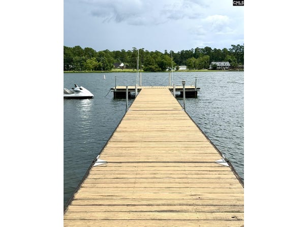 2112 Lake Shore Drive, Manning, SC 29102