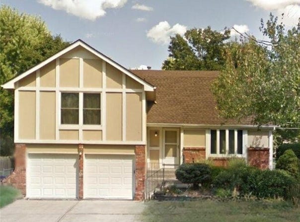 14905 S Wyandotte Drive, Olathe, KS 66062