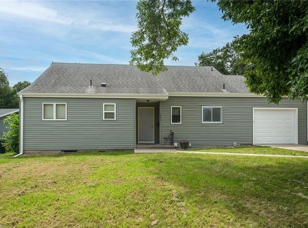 521 29th Street NE, Cedar Rapids, IA 52402