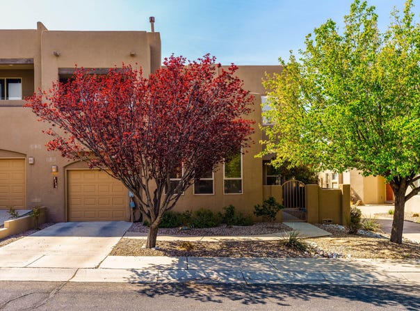 8736 DESERT FOX Way NE, Albuquerque, NM 87122