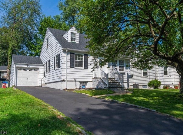 110 Baltusrol Way, Springfield Twp., NJ 07081-1506
