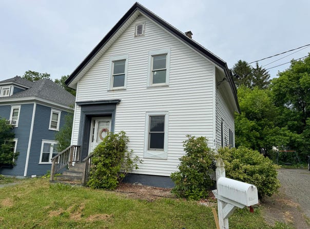 43 Holland Street, Bangor, ME 04401