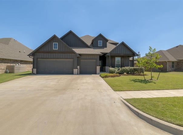 9141 NW 115th Terrace, Yukon, OK 73099