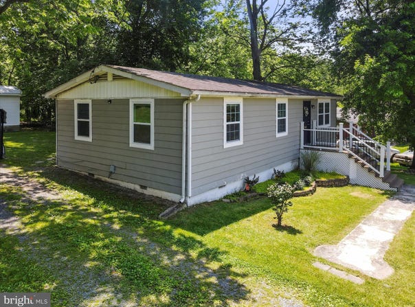 46 FINCH LANE, SHEPHERDSTOWN, WV 25443