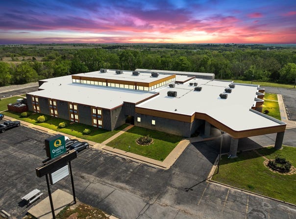 3232 N Summit St, Arkansas City, KS 67005