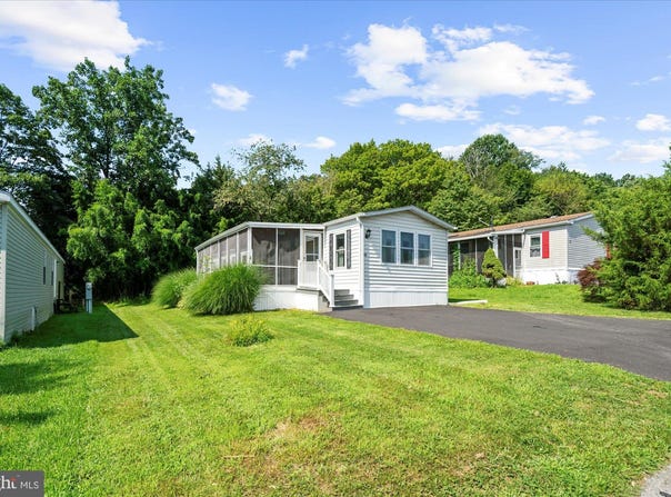 62 ASHFORD LANE, HEREFORD, PA 18056