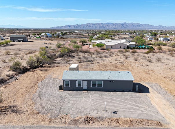 21735 W MONTANOSO Drive, Wittmann, AZ 85361