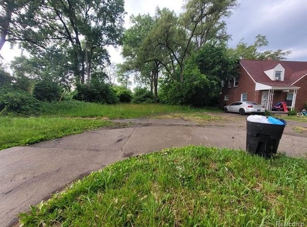 19925 SCHAEFER Highway, Detroit, MI 48235