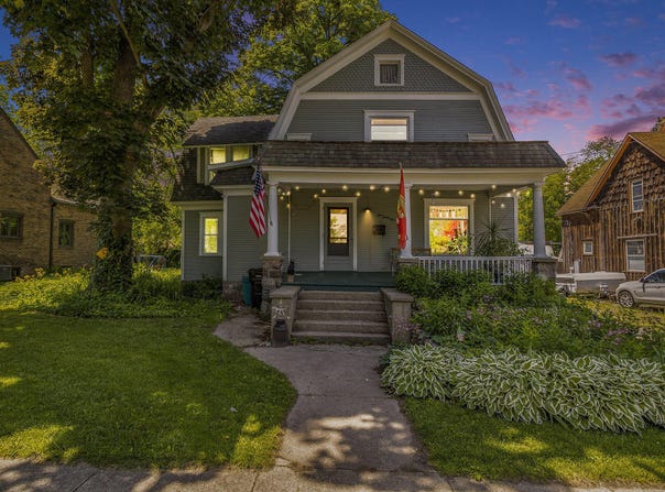 134 S Howell Street, Hillsdale, MI 49242