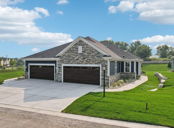 2125 Bluestem Dr, Waukesha, WI 53189