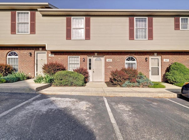 3425 S Oaklawn Circle, Bloomington, IN 47401-8561