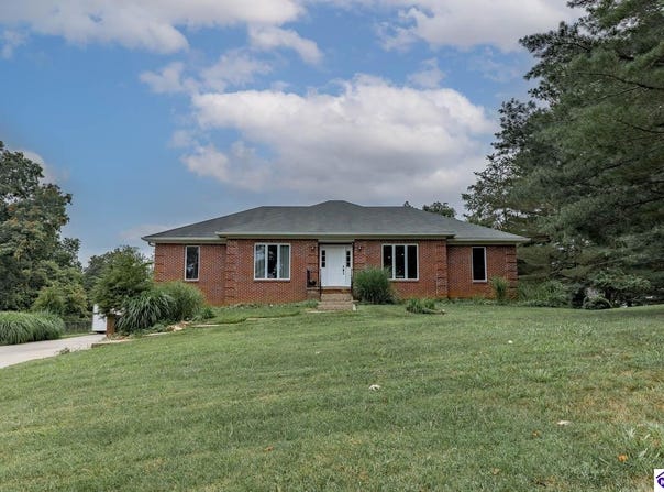 27 Flora Dora Drive, Brandenburg, KY 40108