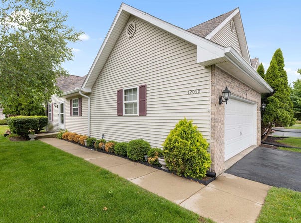 12050 Baneberry Drive   UNIT 9, ROSCOE, IL 61073