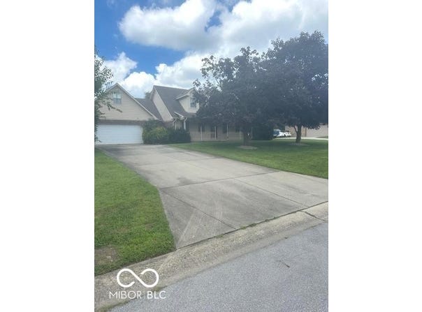 1796 Windmill Drive, Avon, IN 46123
