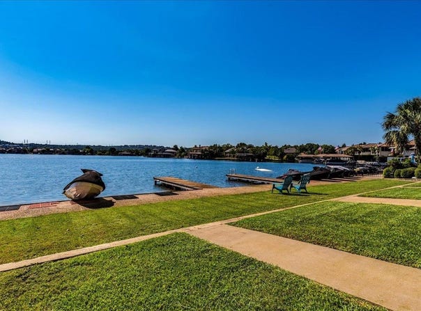 101 Island DR, Horseshoe Bay, TX 78657