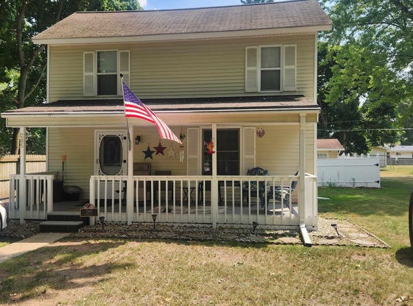 205 W Maple, Shepherd, MI 48883