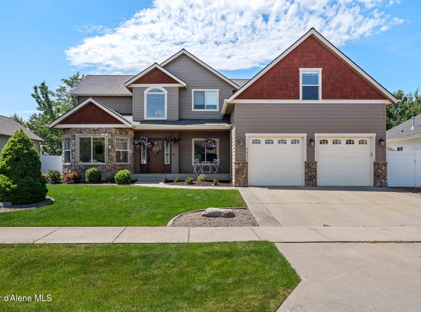 9433 N Justice Way, Hayden, ID 83835